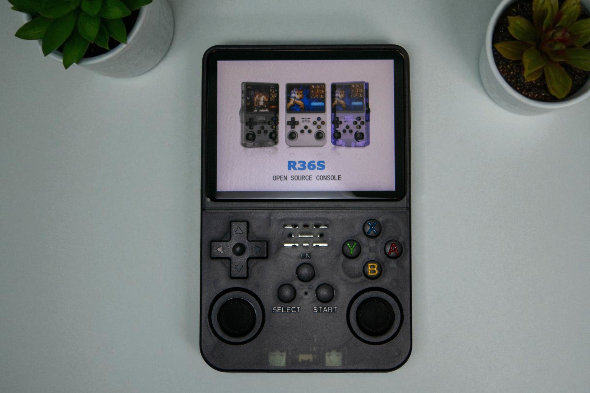 Consolă Portabilă R36S